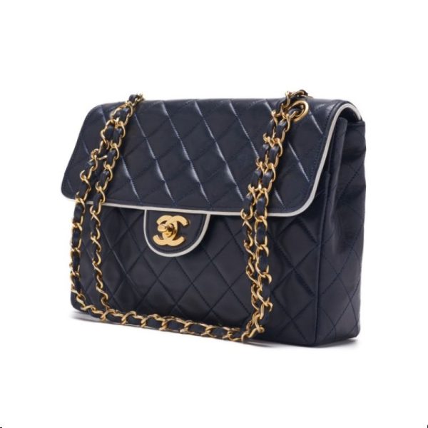 imgrc0124409804 Chanel Matelasse Bicolor Chain Lambskin Shoulder Bag Navy