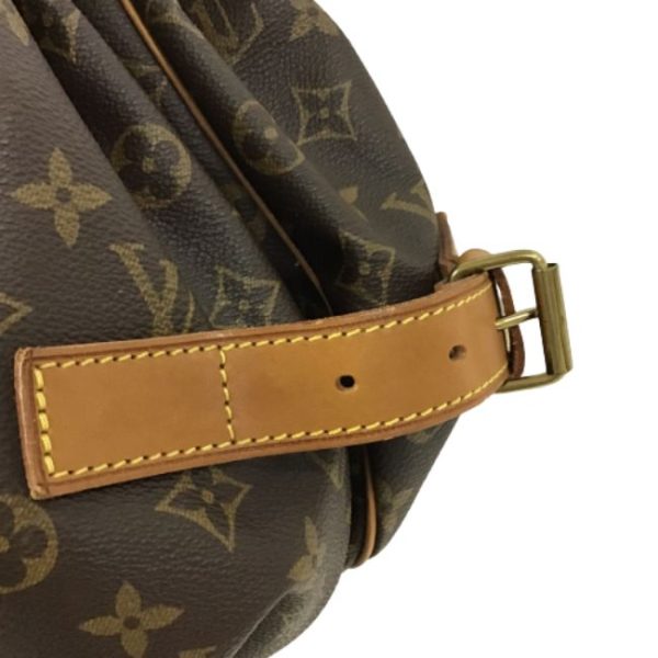 imgrc0160363562 Louis Vuitton Saumur 43 Monogram Shoulder Brown