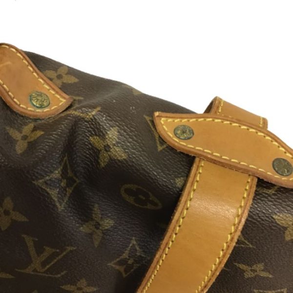 imgrc0160363566 Louis Vuitton Saumur 43 Monogram Shoulder Brown