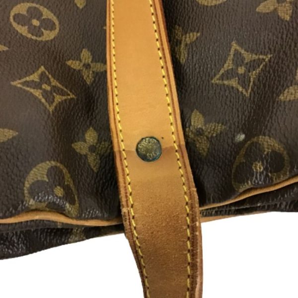 imgrc0160363580 Louis Vuitton Saumur 43 Monogram Shoulder Brown