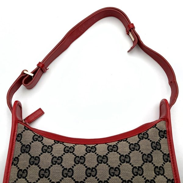 it03qlm00m54 5 Gucci GG Canvas Shoulder Bag Red