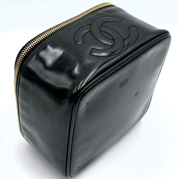 it0vzn8fmubg 4 Chanel Enamel Cosmetic Pouch Vanity Bag Black