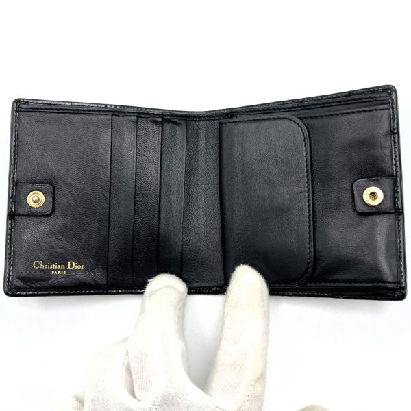 it2yg35s6uy4 5 Christian Dior Bifold Wallet Lady Dior Enamel Black