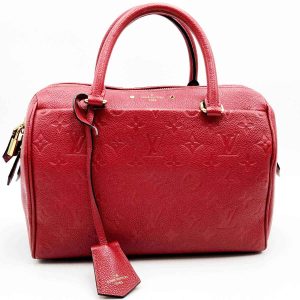 it43o5x45xr8 1 Louis Vuitton Rosewood Avenue Shoulder Bag Vernis Amarant