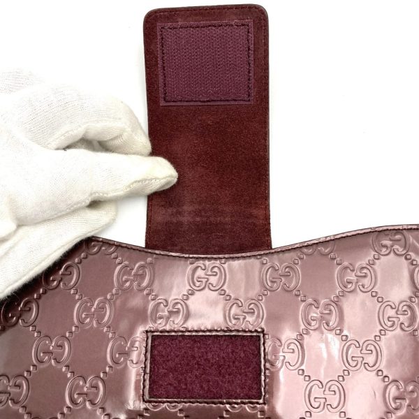 it8a9pfwwz64 5 Gucci GG Embossed iPad Case Brown