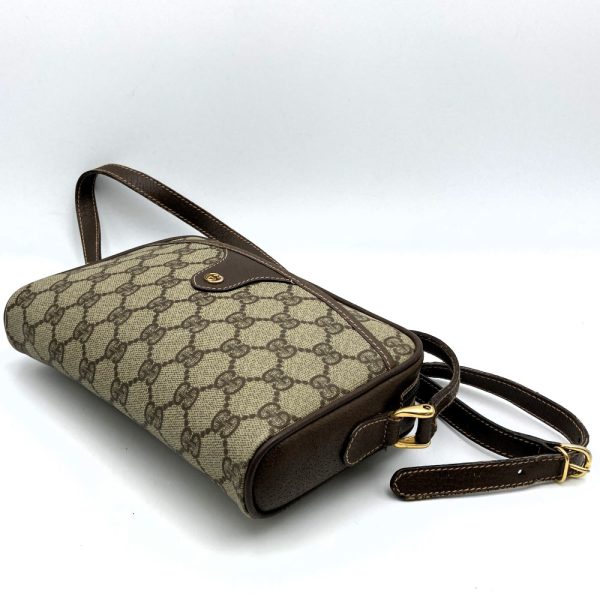 it8ejpmho4pe 4 Gucci Old Gucci Shoulder Bag GG Supreme Brown