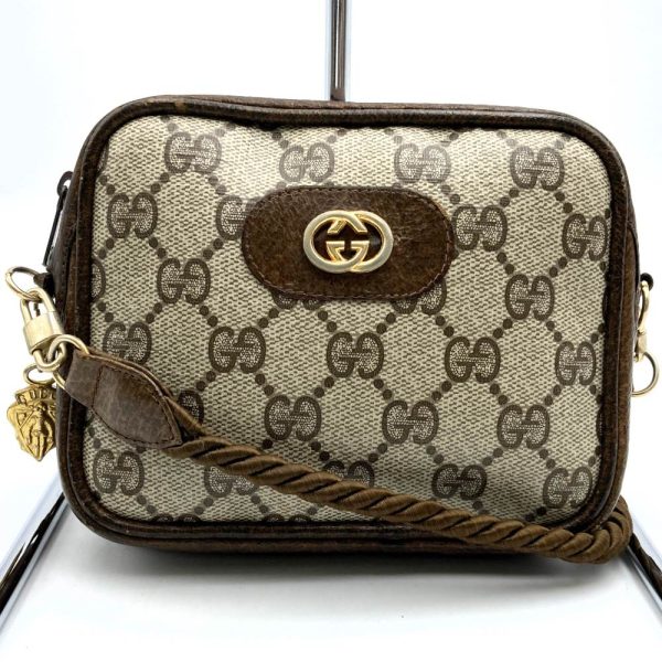 it97elztczz4 3 Gucci GG Supreme Pochette Crossbody Beige