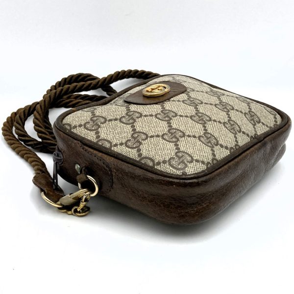 it97elztczz4 5 Gucci GG Supreme Pochette Crossbody Beige