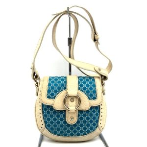 itceglggnsyg 1 Gucci GG Supreme Bow Handbag