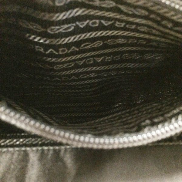 ite5yoad7m4k 8 Prada Nylon Tesuto Tote Handbag Black