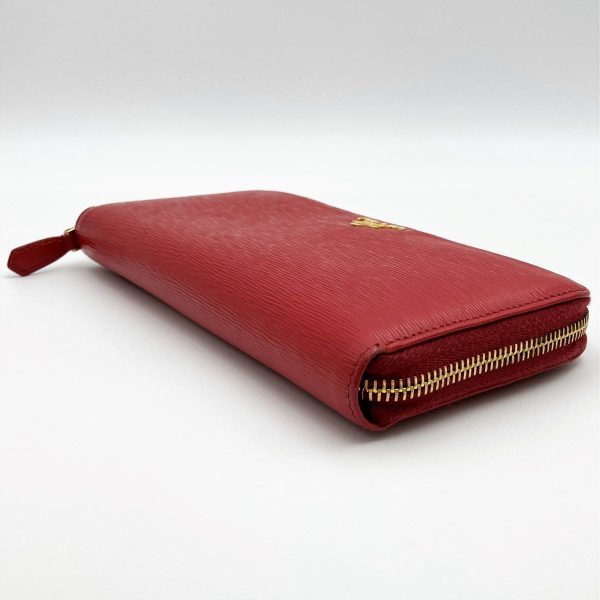 ite92amnvhu8 7 Prada Leather Long Wallet Red