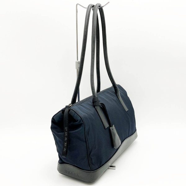 itg9vf3il8w4 3 Prada Nylon Shoulder Bag Navy