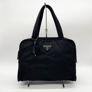 itgzvzhho05k 1 Chanel Executive Line Tote Bag