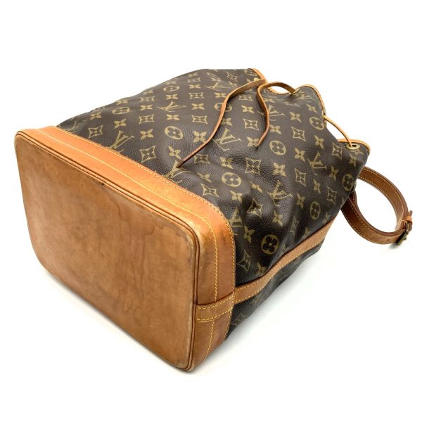 ith2g2em9gnq 3 Louis Vuitton Noe Drawstring Shoulder Bag Brown Monogram