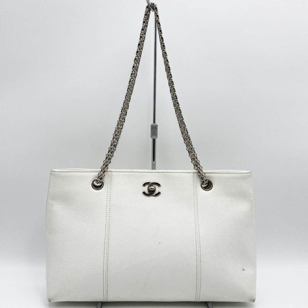 itjxy1j93d5e 1 Chanel Chain Shoulder Bag Caviar Skin White