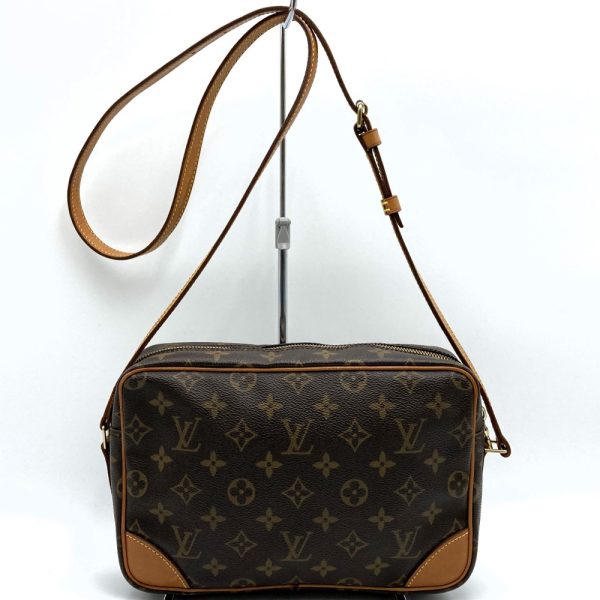 itnd0wjccxby 2 Louis Vuitton Trocadero 27 Shoulder Bag Crossbody Monogram Brown