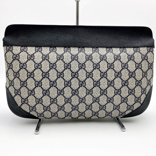 ito7lmuu6ou1 2 Gucci Old Gucci Clutch Bag GG Supreme Black Beige