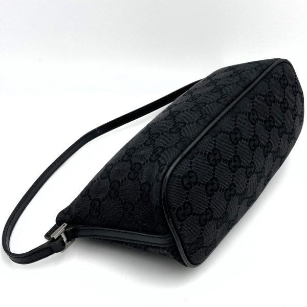 itoipbe9k9i8 4 Gucci Mini Bag Logo Plate GG Canvas Black