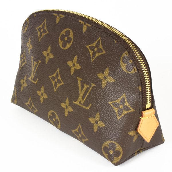 itrfzmckyib6 02 Louis Vuitton Pochette Cosmetic Monogram Canvas Gold Hardware Pouch