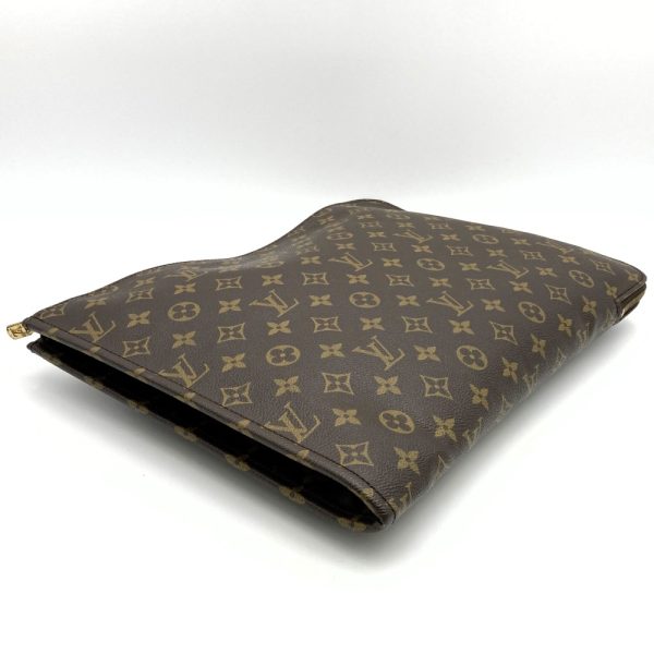 itz43zyr8y1o 4 Louis Vuitton Poche Documentant Clutch Bag Monogram Brown