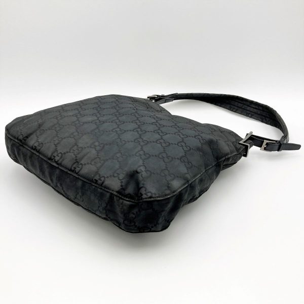 itz9ahcax4lc 7 Gucci Jumbo GG Shoulder Bag Black Nylon