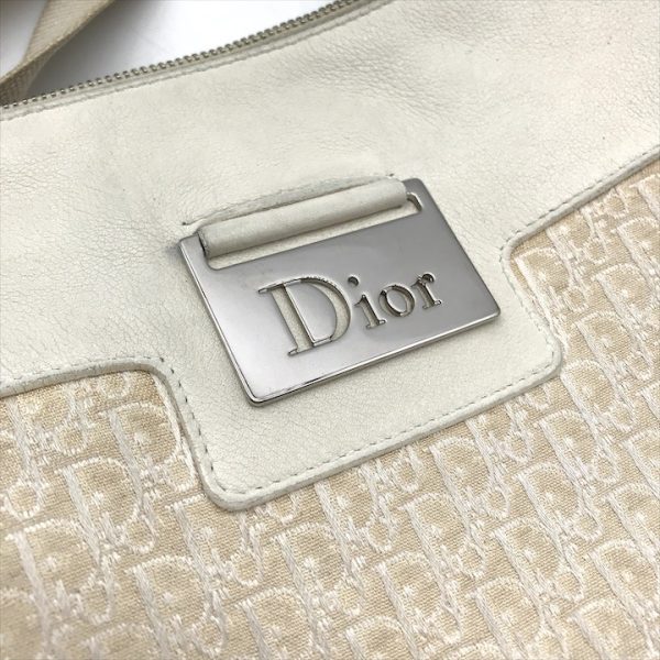 k1704 10 Christian Dior Trotter Street Chic Leather Shoulder Bag White