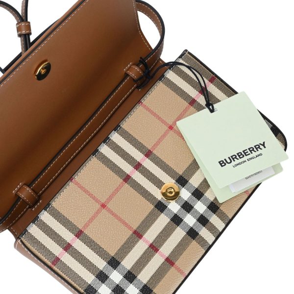 k360421 02 10 Burberry Flap Hampshire Check Leather Clutch Bag Beige