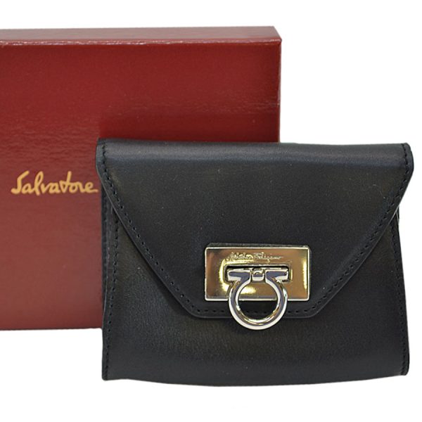 k8604 Salvatore Ferragamo Coin Case Gancini Hardware Black Silver Leather