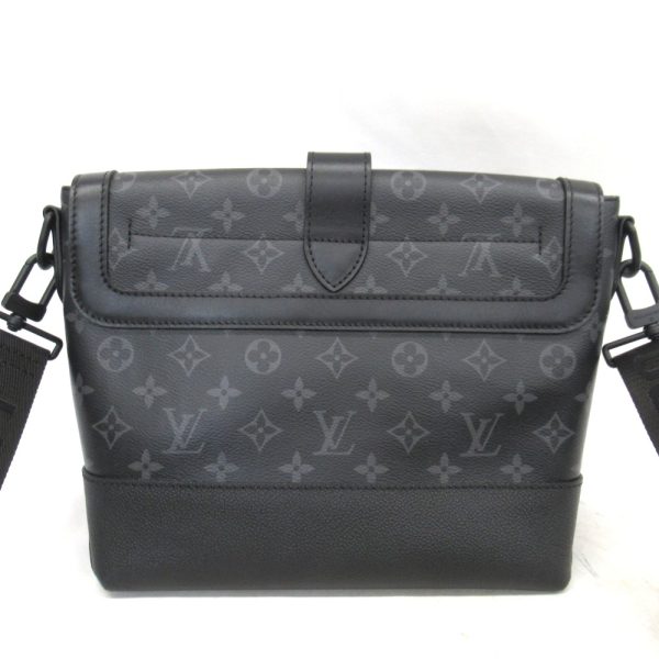 kr63701 3 Louis Vuitton Saumur Messenger Shoulder Bag Black