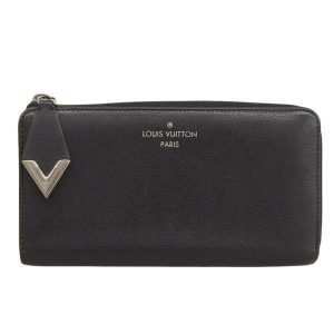 lv1467 1 CHANEL Chocolate Bar CocoMark Patent Mini Black