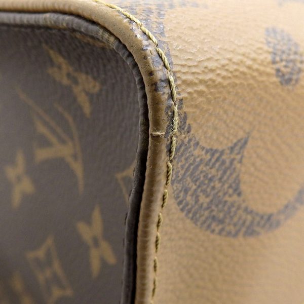 lv1522 3 Louis Vuitton Giant Monogram On The Go Tote Bag