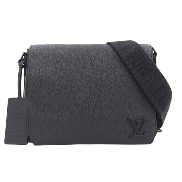 lv1535 1 Louis Vuitton Lv Aerogram Takeoff Messenger Bag