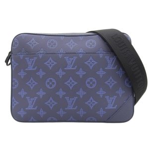 lv1574 1 Louis Vuitton Monogram Shadow Discovery Bum Bag Body Bag Black