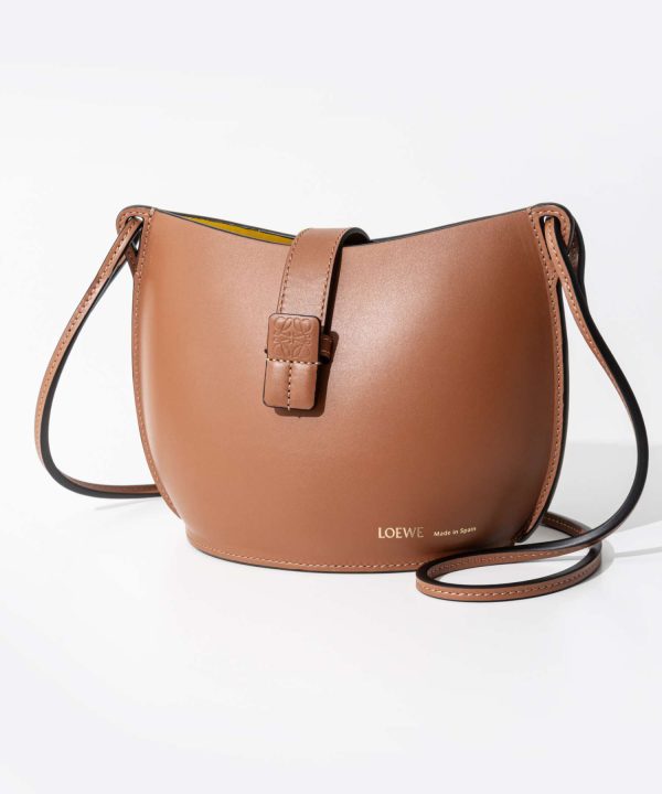 lwe0000001058 1 Loewe Leather Bucket Bag Tan