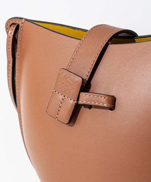 lwe0000001058 5 Loewe Leather Bucket Bag Tan