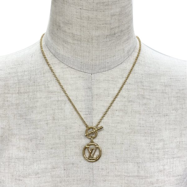 m00598 04 Louis Vuitton Collier Forever Young LV Pendant Necklace Gold