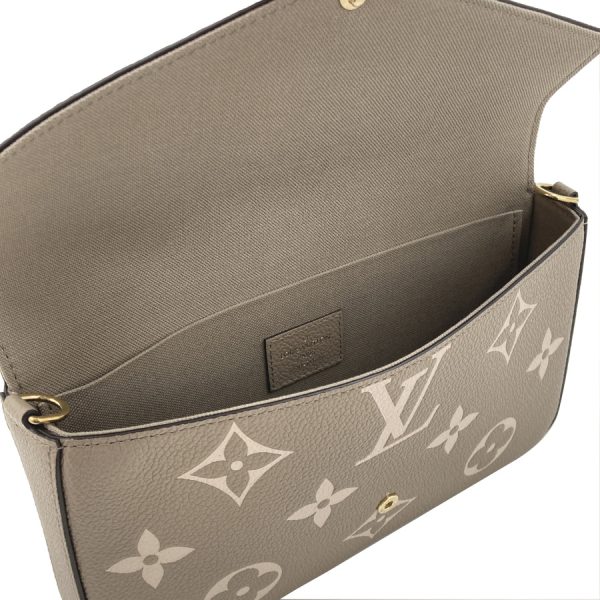 m69977 05 Louis Vuitton Pochette Felicie Bicolor Monogram Tourtrail Clutch Bag Tourterelle Crème