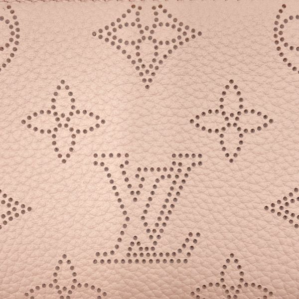 m80623 05 Louis Vuitton Portefeuille Claire Monogram Mahina Leather Magnolia Wallet