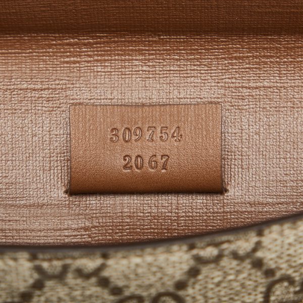 m97srtji79pp9b87 7 Gucci GG Supreme Bi fold Wallet Beige Brown