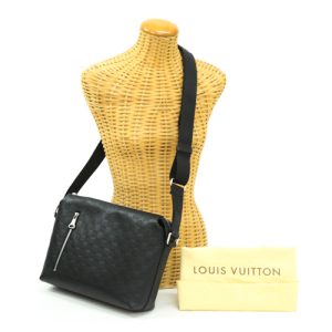 mac09005 Louis Vuitton Bag M33442 Taiga Marine Blue