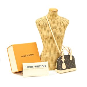 mad01001 Louis Vuitton On My Side MM Monogram Tuftage Shoulder Bag