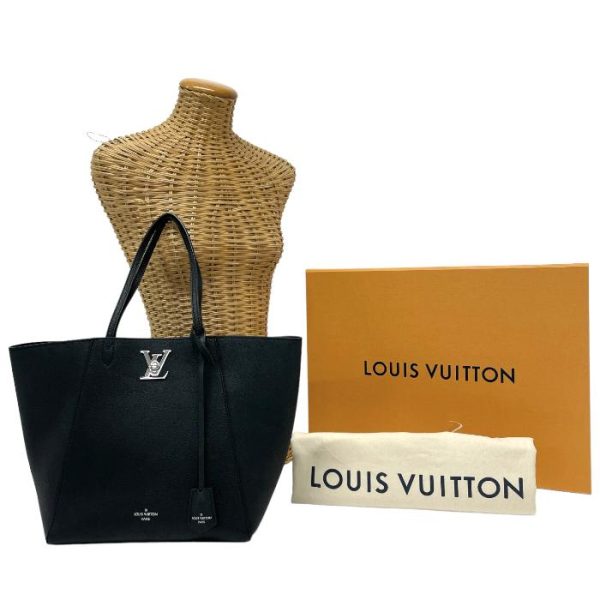 mai08007 Louis Vuitton Lock Me Hippo Tote Bag Noir