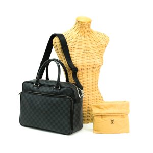 mal02028 Louis Vuitton Pochette My Lock Me Shoulder Bag Noir