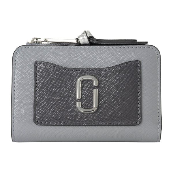 mc2f3smp061s07046 1 MARC JACOBS Bifold Wallet The Utility Snapshot Leather Gray