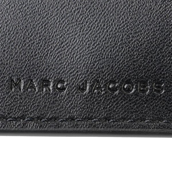 mc2s4smp009s02001 9 MARC JACOBS Trifold Wallet The Leather Covered J Mark Leather Black