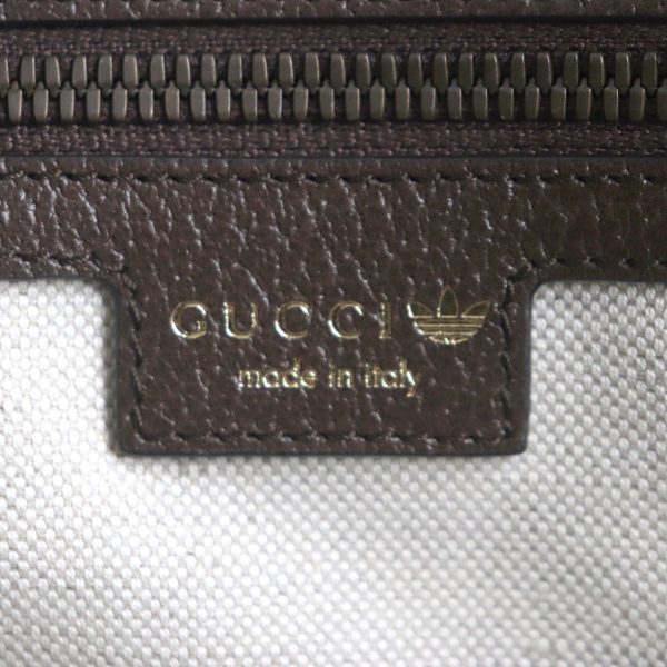 p02 st31120 11 GUCCI Duffel Bag Velvet Brown