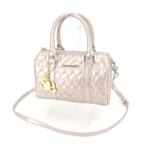 q157 Chanel V Stitch Chevron Turnlock Leather White Shoulder Bag