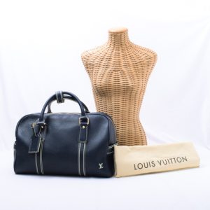 r2021923 Louis Vuitton Etuit Culte Arsène Monogram Eclipse Card Case Black