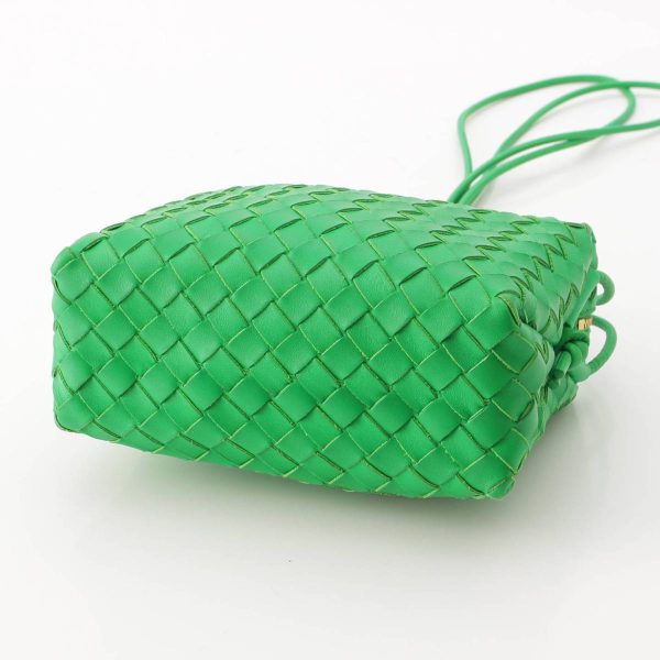 re bot ha w 00055 4 Bottega Veneta Intrecciato Small Loop Shoulder Bag Green