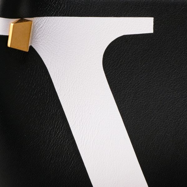 rw0b0e00rrxner 4 Valentino Garavani Logo Bag Shoulder Black